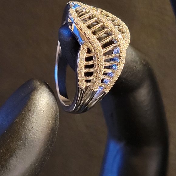 925 Sterling Silver CZ Ring - Picture 4 of 5